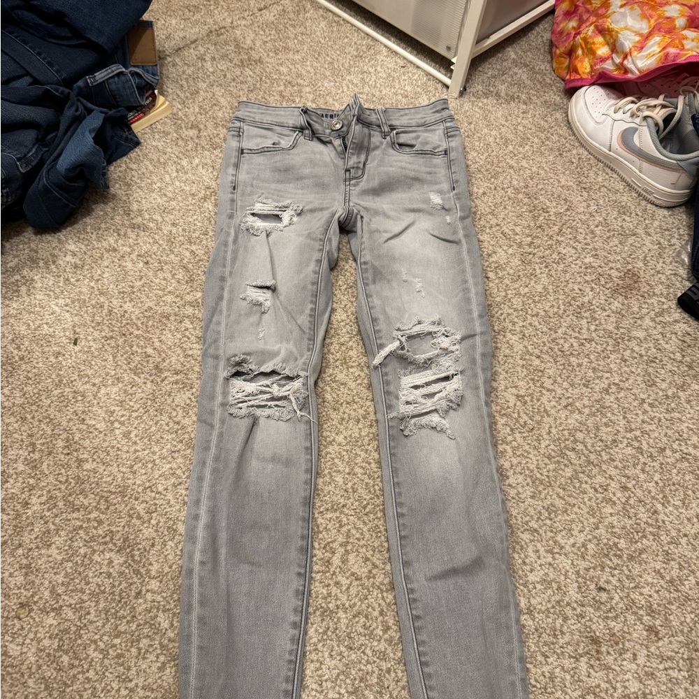 American Eagle Outfitters Light Gray Distressed Skinny Jeans